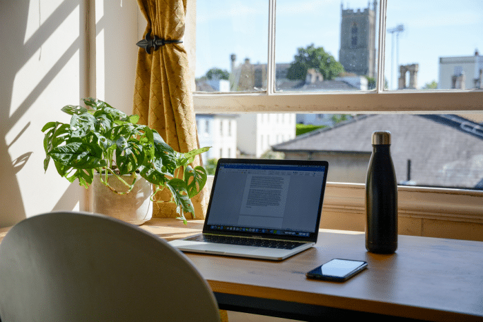 Laptop Home